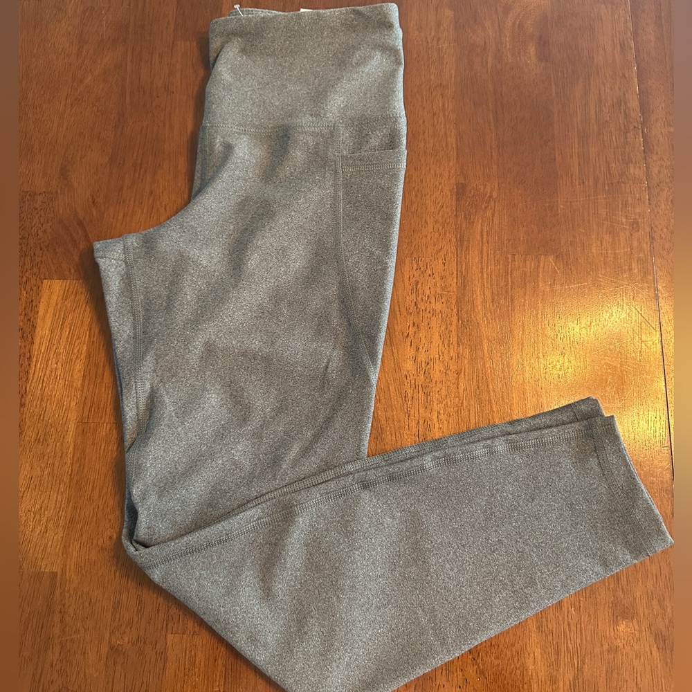 Old Navy Gray Leggings Soft and Casual